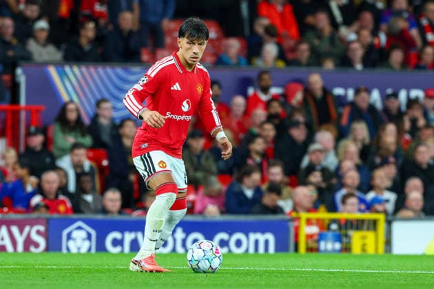 RECORD DATE NOT STATED 10th September 2026; Old Trafford, Manchester, England; UEFA Champions League Football, Manchester United, ManU versus Sabah; Lisandro Martinez of Manchester United on the ball RogerxEvans