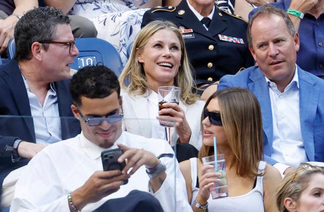Actress Julie Bowen watches the Men s semifinal in Arthur Ashe Stadium at the 2026 US Open Tennis Championship at the USTA Billie Jean King National Tennis Center in New York City on Friday, September 11, 2026.  NYP20260911834 JOHNxANGELILLO
