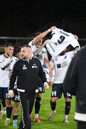 September 11, 2026, GER, Soccer, Regionalliga Nord, Matchday 8, 2026–2027 Season, Oldenburg, Marschwegstadion, VfB Oldenburg vs. Hannover 96 II U23 GOOOOOAL! 4–3 for VfB Oldenburg—after trailing 0–3, Mats FACKLAM (VfB Oldenburg, 29) scores, and then the celebration at Oldenburg’s Marschweg Stadium in Lower Saxony, Germany Copyright: xnordphotoxGmbHx xRojahnx