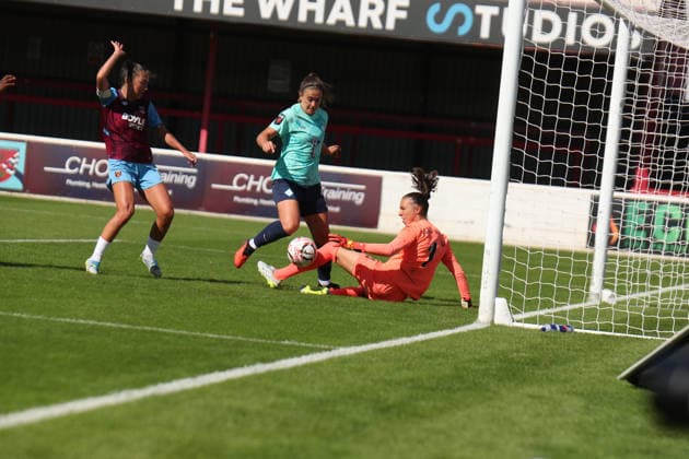 Barclays Women™s Super League match between West Ham United and London City Lionesses LONDON, ENGLAND - SEPTEMBER 12: Alexia Putellas of London City Lionesses during the Barclays Women™s Super League match between West Ham United and London City Lionesses at Chigwell Construction Stadium on September 12, 2026 in London, England (Photo by Nina Farooqi beanhive) London United Kingdom Copyright: xNinaxFarooqix
