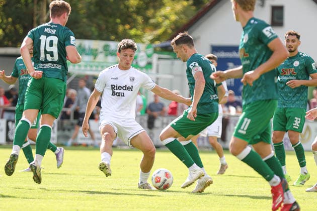 September 12, 2026, Soccer, Men s, Bavarian Regional League, 2026–2027 Season, Matchday 8: VfB Eichstätt vs. FC Schweinfurt 05. From left: Radon Hushcha (FC Schweinfurt 05, No. 33) vs. Lucas Schraufstetter (VfB Eichstätt, No. 07). Eichstätt Hirsch Sportpark, Bavaria, Germany