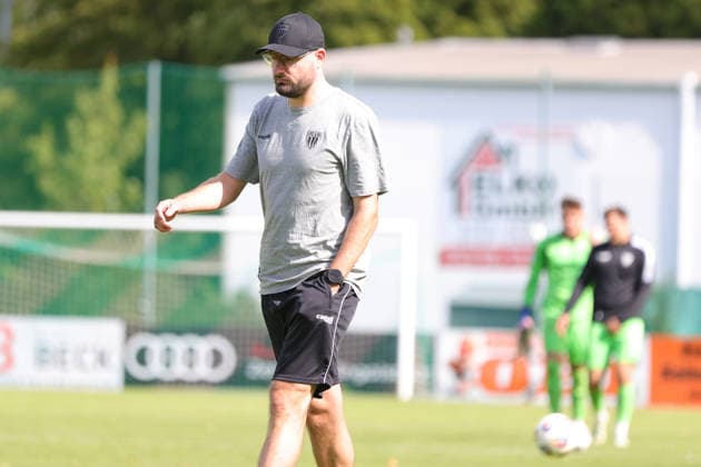 September 12, 2026, Soccer, Men s, Bavarian Regional League, 2026–2027 Season, Matchday 8: VfB Eichstätt vs. FC Schweinfurt 05; Coach Jan Gernlein; FC Schweinfurt 05 heading to the locker room; single frame; Eichstätt Hirsch Sportpark, Bavaria, Germany
