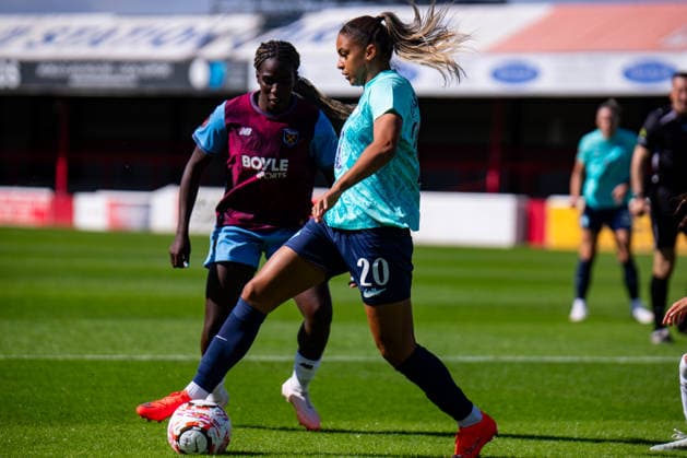 Barclays Women™s Super League match between West Ham United and London City Lionesses LONDON, ENGLAND - SEPTEMBER 12: Delphine Cascarino of London City Lionesses during the Barclays Women™s Super League match between West Ham United and London City Lionesses at Chigwell Construction Stadium on September 12, 2026 in London, England (Photo by Nina Farooqi beanhive) London United Kingdom Copyright: xNinaxFarooqix