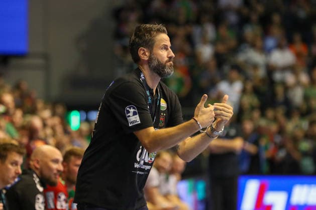 September 13, 2026, xgox, Handball Opel HBL SC Magdeburg vs. HSG Wetzlar emspor, from left: Bennet Wiegert (Magdeburg); coach gives instructions, gesturing with his arms, gesticulates, gives instructions (Magdeburg)