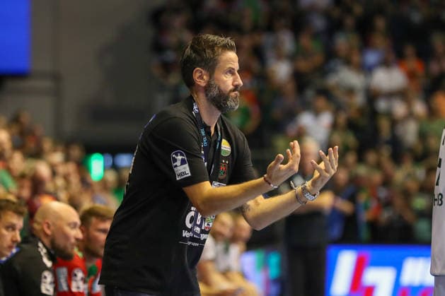 September 13, 2026, xgox, Handball Opel HBL SC Magdeburg vs. HSG Wetzlar emspor, from left: Bennet Wiegert (Magdeburg); coach gives instructions, gesturing with his arms, gesticulates, gives instructions (Magdeburg)