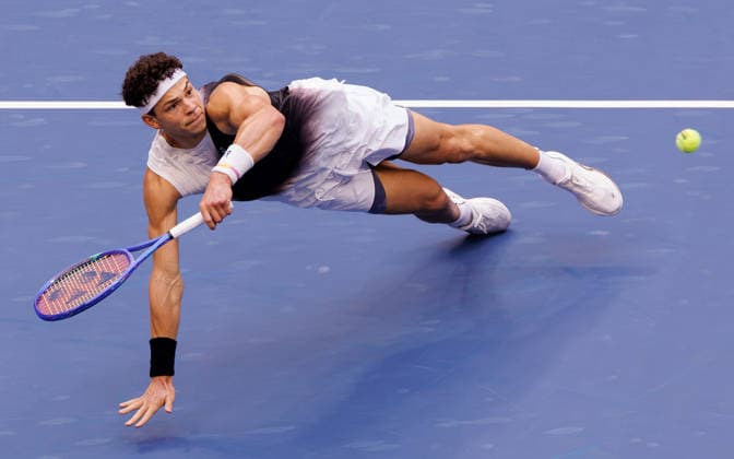 September 13, 2026: Ben Shelton (USA) in action against Alexander Zverev (GER) during the Mens Final at the US Open on September 13, 2026, held at the USTA Billie Jean King National Tennis Center in New York City. CSM Tennis 2026: US Open, September 13, 2026  - ZUMAc04_ 20260913_zma_c04_406 Copyright: xBerniexHaleyx