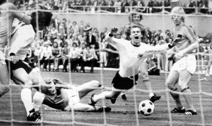 Soccer, World Cup, Final, West Germany vs. the Netherlands, Bernd Hölzenbein, West Germany loses, Munich, West Germany  Copyright: xRonnyxJohanssonx