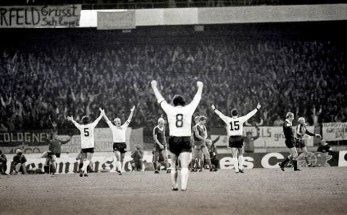 Soccer, World Cup Qualifiers, West Germany vs. Sweden, 2–0, Cheering, Joy, Cologne, West Germany  Copyright: xLennartxManssonx
