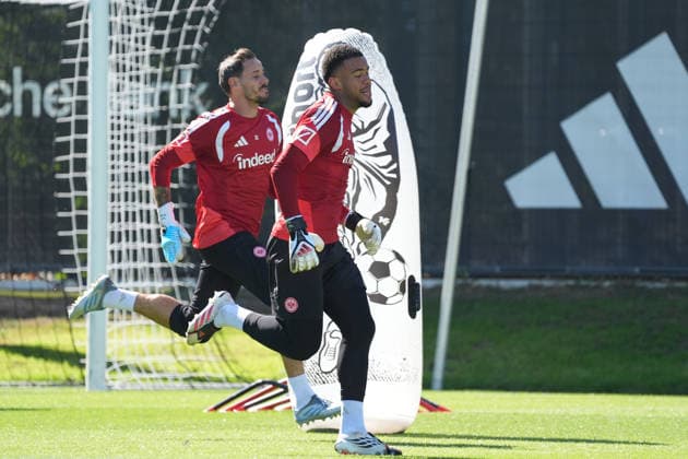 Goalkeeper Noah Atubolu of Eintracht Frankfurt in a running duel with goalkeeper Jens Grahl of Eintracht Frankfurt, September 15, 2026, Bundesliga, 2026–2027 season, Eintracht Frankfurt training
