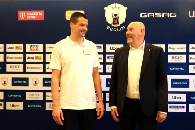 September 15, 2026, GER, DEU, Germany Eisbären Captain Kai Wissmann, Head Coach Eric Dubois Eisbären Berlin nordphoto GmbH Engler Berlin GASAG Berlin Germany Copyright: xNordphotox xEnglerx