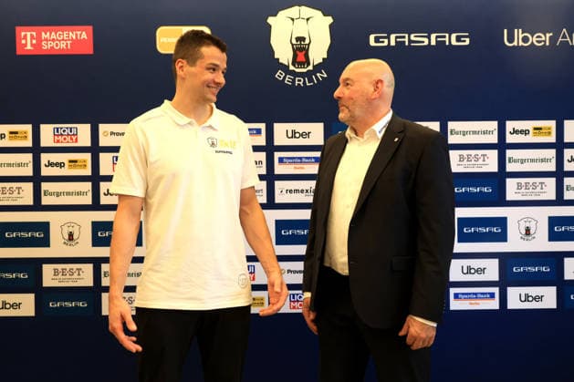September 15, 2026, GER, DEU, Germany Eisbären Captain Kai Wissmann, Head Coach Eric Dubois Eisbären Berlin nordphoto GmbH Engler Berlin GASAG Berlin Germany Copyright: xNordphotox xEnglerx