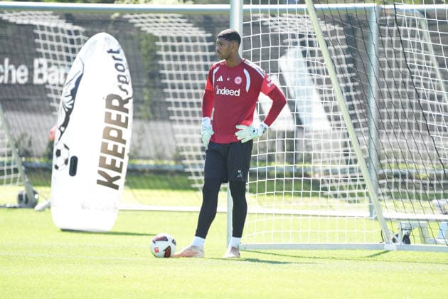 Goalkeeper Kaua Santos, Eintracht Frankfurt, September 15, 2026, Bundesliga, 2026–27 Season, Eintracht Frankfurt Training