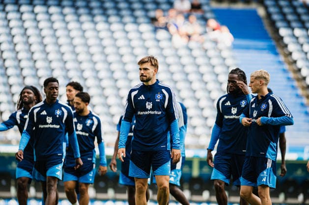 Hamburger SV Training, September 15, 2026: Mario Vuskovic, 44, Returns to Training for Hamburger SV — Soccer, Training, Return — Mario Vuskovic at Hamburger SV Training on September 15, 2026, at the Volksparkstadion, Hamburg DFL regulations prohibit any use of photographs as image sequences and or quasi-video Copyright: xBEAUTIFULxSPORTS Tonhäuserx