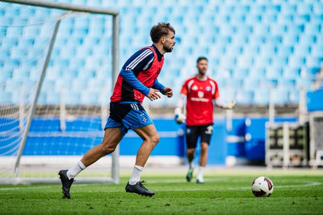 Hamburger SV Training, September 15, 2026 Mario Vuskovic Hamburger SV, 44 Soccer, Training, Return of Mario Vuskovic: Hamburger SV training on September 15, 2026, at the Volksparkstadion, Hamburg. DFL regulations prohibit any use of photographs as image sequences and or quasi-video. Copyright: xBEAUTIFULxSPORTS Tonhäuserx