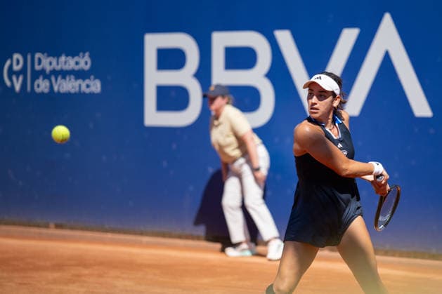 BBVA Open Internacional of Valencia Round of 32 Lucia Cortez Llorca from Spain against Alicia Herrero Linana from Spain in action during the BBVA Open Internacional of Valencia Round of 32 at Sporting Tennis Valencia, (Valencia ) on September 15, 2026. Copyright: xVicentexVidalxFernandezx