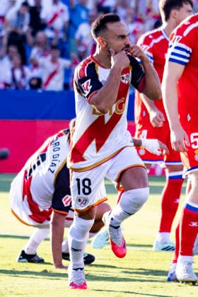 Rayo Vallecano vs. Espanyol, La Liga EA Sports 2026, September 15, 2026, Estadio Butarque, Leganés, Madrid, Spain Álvaro García of Rayo Vallecano celebrates his goal during the La Liga EA Sports match between Rayo Vallecano and Espanyol at Estadio Butarque on September 15, 2026, in Leganés, Madrid, Spain Leganés Estadio Butarque Madrid Spain Copyright: xAlejandroxMatiasxAcostax