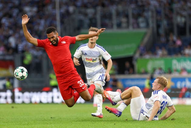 Jesse Tugbenyo of TSV Havelse and Peter Remmert of MSV Duisburg battle for the ball during the 3. Liga match between MSV Duisburg and TSV Havelse at the Schauinsland Reisen Arena on September 15, 2026, in Duisburg, Germany. Photo by Oliver Kaelke, DeFodi Images. Jesse Tugbenyo of TSV Havelse and Peter Remmert of MSV Duisburg battle for the ball during the 3. Liga match between MSV Duisburg and TSV Havelse at Schauinsland Reisen Arena on September 15, 2026 in Duisburg, Germany. Photo by Oliver Kaelke, DeFodi Images. DFB and DFL regulations prohibit any use of photographs as image sequences and or quasi-video. Photo by Oliver Kaelke, DeFodi Images.