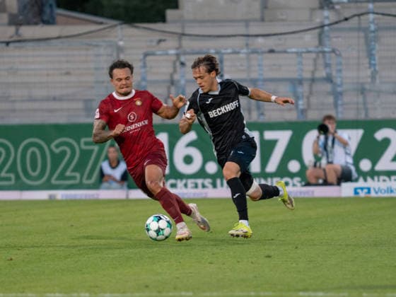 Tackle between Niklas Pollex of SG Sonnenhof Grossaspach (No. 18) and Mika Clausen of SC Verl, 21, running duel, sprint duel, possession GER, soccer, SG Sonnenhof Grossaspach vs. SC Verl, 3rd League, Matchday 6, Aspach, 2026–2027 season, September 15, 2026, Germany, Soccer, SG Sonnenhof Grossaspach vs. SC Verl, 3rd Division, Matchday 6, 2026–2027 season, September 15, 2026, Aspach Copyright: xCarstenxSchweringx EP_CSG