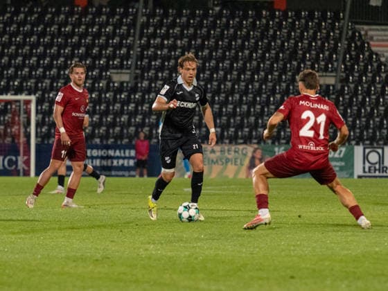 Mika Clausen, SC Verl, 21, on the ball; Luca Damiano Molinari, SG Sonnenhof Grossaspach, 21, GER, soccer, SG Sonnenhof Grossaspach vs. SC Verl, 3rd League, Matchday 6, Aspach, 2026–2027 season, September 15, 2026 GER, soccer, SG Sonnenhof Grossaspach vs. SC Verl, 3rd League, Matchday 6, 2026–2027 season, September 15, 2026 Aspach Copyright: xCarstenxSchweringx EP_CSG