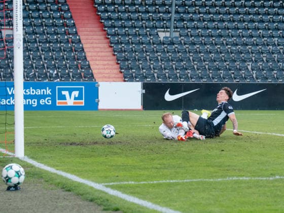 Goal to make it 0–1 by Arbnor Nuraj (SG Sonnenhof Grossaspach, 25), goalkeeper Maximilian Reule (SG Sonnenhof Grossaspach), 01 lying on the ground GER, Soccer, SG Sonnenhof Grossaspach vs. SC Verl, 3rd League, Matchday 6, Aspach, 2026–2027 season, September 15, 2026, GER, Soccer, SG Sonnenhof Grossaspach vs. SC Verl, 3rd League, Matchday 6, 2026–2027 season, September 15, 2026, Aspach Copyright: xCarstenxSchweringx EP_CSG