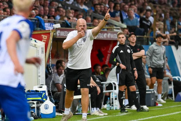 Lucas Beniermann, SV Meppen coach, gesturing; SV Meppen vs. FC Viktoria Cologne, soccer, 3rd Division, Matchday 6, 2026–2027 season, September 15, 2026, SV Meppen vs. FC Viktoria Cologne, soccer, 3. Liga, Matchday 6, 2026–2027 season, September 15, 2026, Meppen Copyright: xEibner-Pressefoto RobertxGertzenx EP_RGN