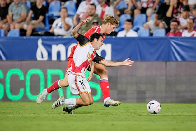September 15, 2026, Leganes, Madrid, Spain: Sergio Camello of Rayo Vallecano and Clemens Riedel of RCD Espanyol in action during the Spanish League, LaLiga EA Sports, football match played between Rayo Vallecano and RCD Espanyol at Onetime Butarque stadium on September 15, 2026, in Leganes, Madrid, Spain. Rayo Vallecano V RCD Espanyol - LaLiga EA Sports - ZUMAa181 20260915_zaa_a181_153 Copyright: xAngelxPerezxMecax