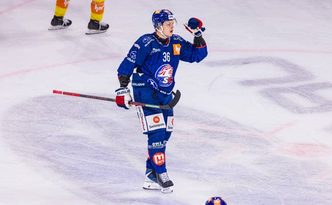 Ice Hockey National League Regular Season: ZSC Lions vs. SC Ber Zurich, Switzerland, September 15, 2026. In the 32nd minute, No. 36 Simon Knack celebrates after scoring his second goal of the game to tie the score at 3–3. Copyright: xAndreasxHaasx