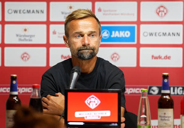 Michael Schiele, head coach of FC Würzburger Kickers, attends the postgame press conference (GER), FC Würzburger Kickers vs. TSV Alemannia Aachen, 3. Liga, Matchday 6, 2026–27 season, AKON Arena, Würzburg, September 15, 2026 Würzburg Kickers vs. Alemannia Aachen, 3. Liga, Matchday 6, 2026–27 season, September 15, 2026, Würzburg Copyright: xEibner-Pressefoto ScottxColemanx EP_SCN