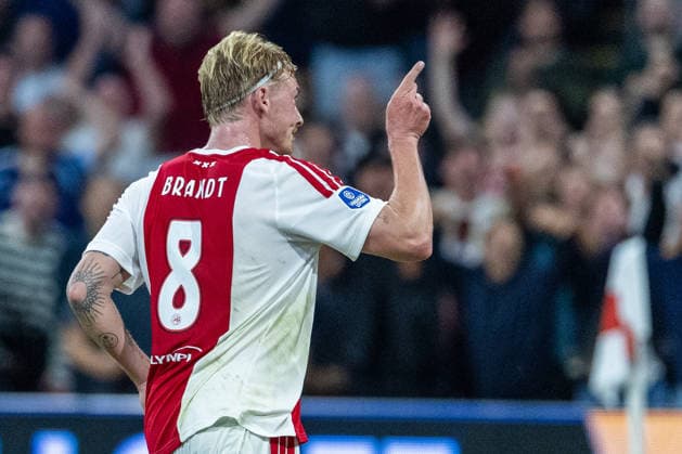 2026-09-15 VriendenLoterij Eredivisie: AFC Ajax v Willem II AMSTERDAM, NETHERLANDS - SEPTEMBER 15: Julian Brandt of AFC Ajax during the VriendenLoterij Eredivisie match between AFC Ajax and Willem II at Johan Cruijff Arena on September 15, 2026 in Amsterdam, Netherlands. Amsterdam Johan Cruijff Arena Netherlands Content not available for redistribution in The Netherlands directly or indirectly through any third parties. Copyright: xMarcelxvanxPlateringenx