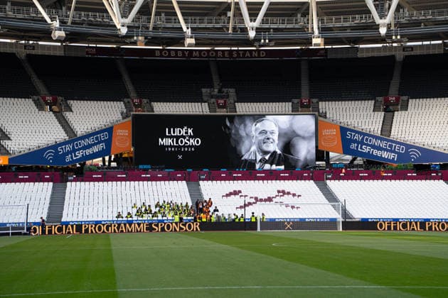 Ludek Miklosko mural before the Carabao Cup Third Round match between West Ham United and Fulham at the The London Stadium in London UK (Elliot Legg Sports Press Photo) Copyright: x(ElliotxLegg SportsxPressxPhoto)x Sportspressphoto_SPR231803