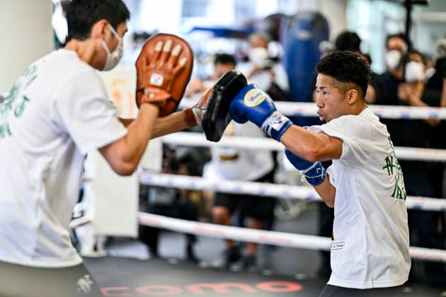 Takuma Inoue, WBC bantamweight champion of Japan and trainer Yasuhiro Suzuki during a public workout in Yokohama, Kanagawa, Japan on September 15, 2026. Noxthirdxpartyxsales  aflo_348146270 HIROAKIxFINITOxYAMAGUCHIx