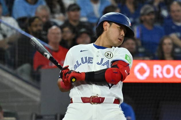 September 15, 2026, Toronto, On, Canada: Toronto Blue Jays Kazuma Okamoto (7) ducks away from an inside pitch during fourth inning MLB, Baseball Herren, USA baseball action against the Detroit Tigers in Toronto on Tuesday, Sept. 15, 2026. Canada News - September 15, 2026  - ZUMAc35_ 20260915_zaf_c35_139 Copyright: xJonxBlackerx