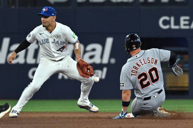 September 15, 2026, Toronto, On, Canada: Detroit Tigers Spencer Torkelson (20) slides safely into second base with a steal ahead of a tag by Toronto Blue Jays shortstop Andres Gimenez (0) during sixth inning MLB, Baseball Herren, USA baseball action in Toronto on Tuesday, Sept. 15, 2026. Canada News - September 15, 2026  - ZUMAc35_ 20260915_zaf_c35_175 Copyright: xJonxBlackerx