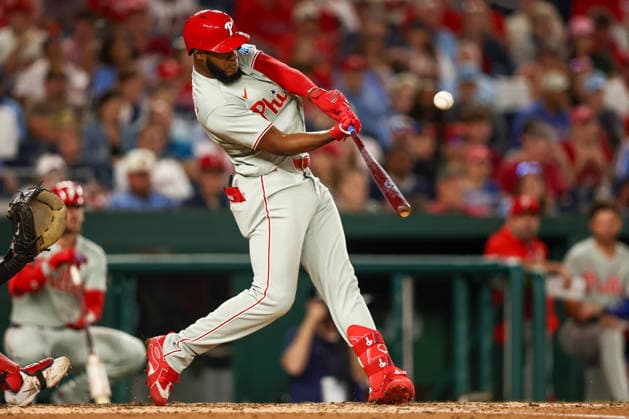 September 15, 2026, Washington D.C, District Of Columbia, United States: Washington, DC; Philadelphia Phillies right fielder Bryan de la Cruz (41) hits a fly ball during a Major League Baseball game against the Washington Nationals at Nationals Park on Tuesday, September 15, 2026. The Nationals beat the Phillies 6-3. Washington D.C United States - ZUMAp258 20260915_znp_p258_063 Copyright: xStevexPrakopex