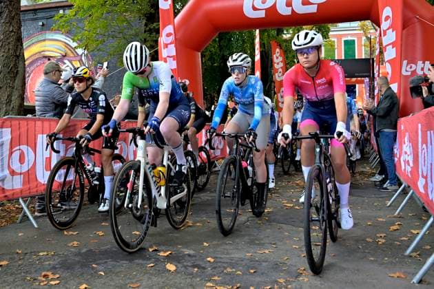 Grand Prix de Wallonie 2026 Cycling Race - Women CITADELLE DE NAMUR, BELGIUM - SEPTEMBER 16 : illustration picture of the riders at the start during the 66th edition of Grand Prix de Wallonie an UCI ProSeries 1.Pro one day cycling road race for Women Elite of 127,3 km with start in Seraing and finish in Citadelle de Namur on September 16, 2026 in Citadelle de Namur, Belgium, 16 09 2026 ( Motordriver Pieter Van Herzeele - Citadelle de Namur Belgium  Copyright: xSesx