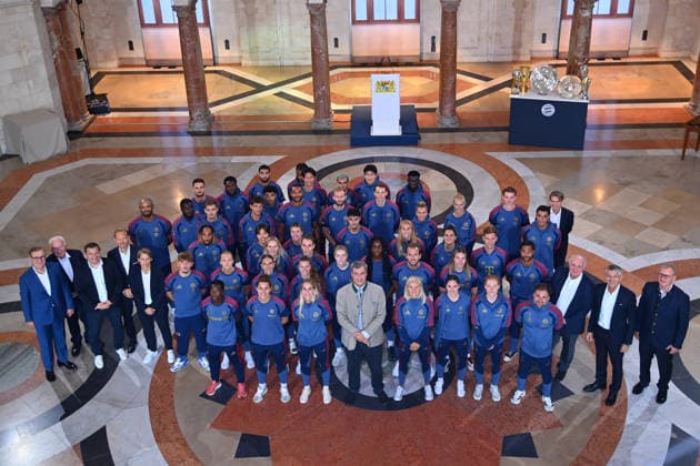 Team photo, team, squad,Team photo of the FC Bayern women’s and men’s teams with Markus Söder, Minister-President of Bavaria and CSU Chairman Markus Söder, Minister-President of Bavaria and CSU Chairman, welcomes the championship teams of FC Bayern Munich in the Kuppelsaal at the State Chancellery in Munich on September 16, 2026