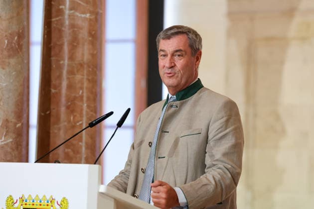 Dr. Markus Söder, Member of the State Parliament, Minister-President of Bavaria, and CSU Chairman, delivers a speech, GER, Minister-President Dr. Markus Söder welcomes the FC Bayern Munich women’s and men’s soccer teams to honor them as German champions for the 2025–28 season, September 16, 2026, GER, Minister President Dr. Markus Söder welcomes the women’s and men’s soccer teams of FC Bayern Munich to honor them as German champions for the 2025–28 season, September 16, 2026, Munich Copyright: xEibner-Pressefoto JennixMaulx EP_JML
