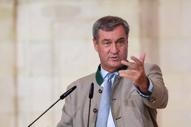 Dr. Markus Söder, Member of the State Parliament, Minister-President of Bavaria, and CSU Chairman, delivers a speech, gesturing; gesture, gestures, GER, Minister-President Dr. Markus Söder welcomes the FC Bayern Munich women’s and men’s soccer teams to honor them as German champions for the 2025–28 season, September 16, 2026, GER, Minister-President Dr. Markus Söder welcomes the women’s and men’s soccer teams of FC Bayern Munich to honor them as German champions for the 2025–28 season, September 16, 2026, Munich Copyright: xEibner-Pressefoto JennixMaulx EP_JML