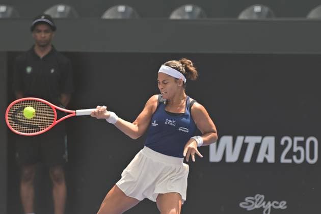 Villa Lobos Park, Sao Paulo (SP), 09 16 2026 - SPORTS SP OPEN: CAROLINA ALVES (BRA) x SUZAN LAMENS (HOL) - Player Carolina Alves (BRA), during a match against Suzan Lamens (HOL), valid for the first round of the SP Open WTA, Tennis Damen 250, held at Villa Lobos Park, in Sao Paulo, on the morning of this Wednesday, 16 (Photo: Eduardo Carmim Photo Premium SPP) 30930 (Eduardo Carmim SPP) Copyright: xEduardoxCarmimx xSPPx spp-en-EdCa-eduardo_carmim_photo_premium_507352