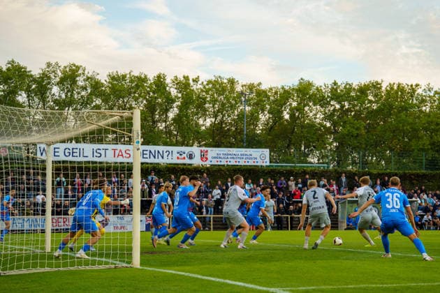 Pictured: Darijan Silic of BSG Chemie Leipzig takes a shot on goal, 22, resulting in a goal, 1-0, September 16, 2026; SV Tasmania Berlin vs. BSG Chemie Leipzig, Northeast Regional League, 2026-27 season, Werner Seelenbinder Sportpark Copyright: HMBxMedia xPascalxSpanehl