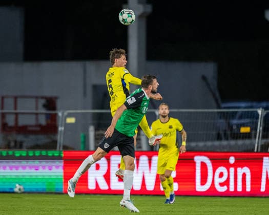 L R C Saarbrücken, No. 05 in a header duel with Philipp Maier of SC Preussen Münster, No. 26 GER, SC Preussen Münster vs. 1 FC Saarbrücken, Soccer, 3rd League, Matchday 6, 2026–2027 Season, September 16, 2026 DFL regulations prohibit any use of photographs as image sequences and or quasi-video GER, SC Preussen Münster vs. 1. FC Saarbrücken, Soccer, 3rd League, Matchday 6, 2026–2027 season, September 16, 2026, Münster Copyright: xEibner-Pressefoto JanxRollingerx EP_JSK