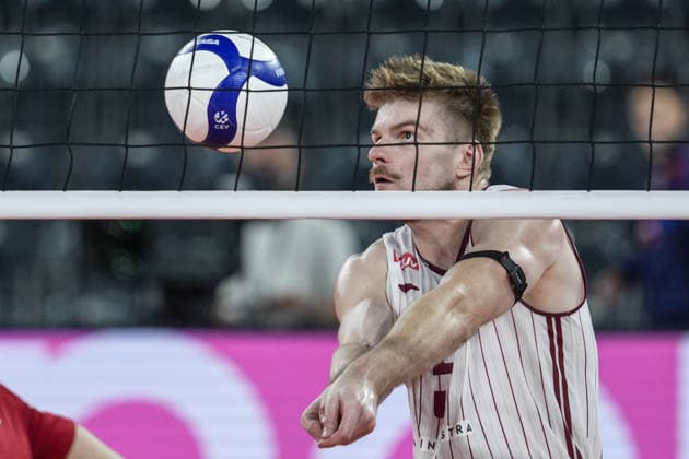Turkiye v Latvia - CEV EuroVolley 2026 Men CLUJ-NAPOCA, ROMANIA - SEPTEMBER 16: Janis Medenis (5) of Latvia in action during the CEV 2026 European Men s Volleyball Championship Group D match between Turkiye and Latvia at BT Arena in Cluj-Napoca, Romania, on September 16, 2026. Osmancan Gurdogan Anadolu Cluj Romania. Editorial use only. Please get in touch for any other usage.  Copyright: x2026xAnadoluxOsmancanxGurdoganx