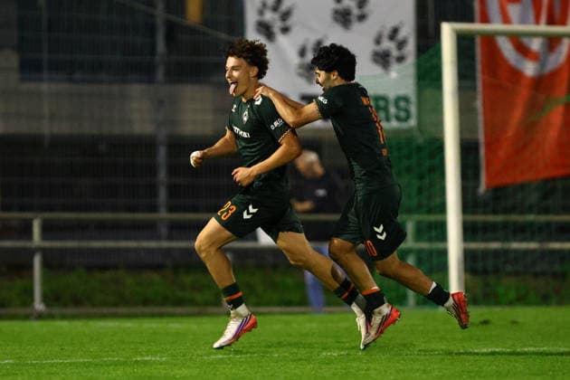 23 Arian Römers of SV Werder Bremen U23 celebrates his goal with 10 Darwin Soylu of SV Werder Bremen U23, making the score 2–3. Soccer Men’s Regionalliga Nord 2026–2027 Season Matchday 9 Eimsbütteler TV vs. SV Werder Bremen U23 September 16, 2026 Hinschenfelde Sports Park