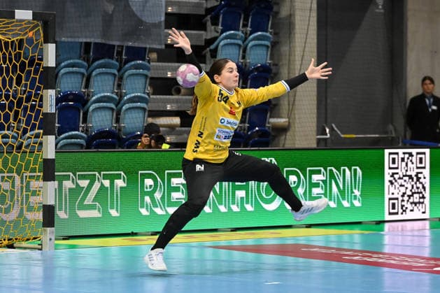 Barbara Gyoeri (SU Neckarsulm), 54, holds the ball (GER), VfL Oldenburg vs. SU Neckarsulm, ALSCO Women s Handball Bundesliga, Matchday 4, 2026–2027 Season, September 16, 2026, VfL Oldenburg vs. SU Neckarsulm, ALSCO Women’s Handball Bundesliga, Matchday 4, 2026–2027 Season, September 16, 2026, Oldenburg Copyright: xEibner-Pressefoto RobertxGertzenx EP_RGN