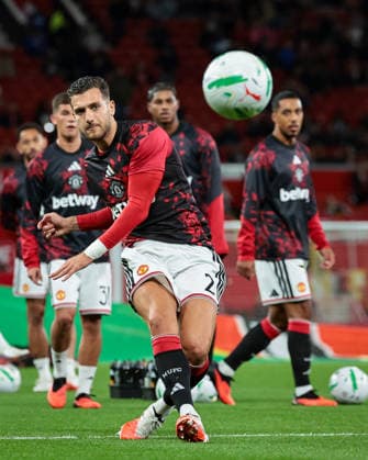 Carabao Cup round 3 Manchester United, ManU v Brighton & Hove Albion Diogo Dalot of Manchester United in the pregame warmup session during the Carabao Cup round 3 match Manchester United vs Brighton & Hove Albion at Old Trafford, Manchester, United Kingdom on 16 September 2026 (Photo by Mark Cosgrove News Images) Manchester Old Trafford Greater Manchester United Kingdom Copyright: xMarkxCosgrove NewsxImagesx
