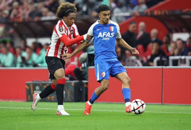 Sunderland, England, 16th September 2026. Malick Fofana (L) of Sunderland in action with Ayoub Oufkir of AZ Alkmaar during the Sunderland vs AZ Alkmaar UEFA Europa League match at the Stadium Of Light, Sunderland. Picture credit should read: Nigel Roddis Sportimage EDITORIAL USE ONLY. No use with unauthorised audio, video, data, fixture lists, club league logos or live services. Online in-match use limited to 120 images, no video emulation. No use in betting, games or single club league player publications. SPI_011_NR_SUND_AZAL SPI-5002-0011