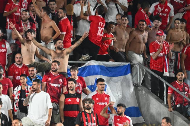 UEFA Europa League: Hapoel Beer-Sheva FC and GNK Dinamo Hapoel Beer Sheva fans react during the UEFA Europa League game between Hapoel Beer-Sheva FC and GNK Dinamo, Giulesti Stadium in Bucharest, Romania, 16 September 2026. Alex Nicodim Imago Images Copyright: xx