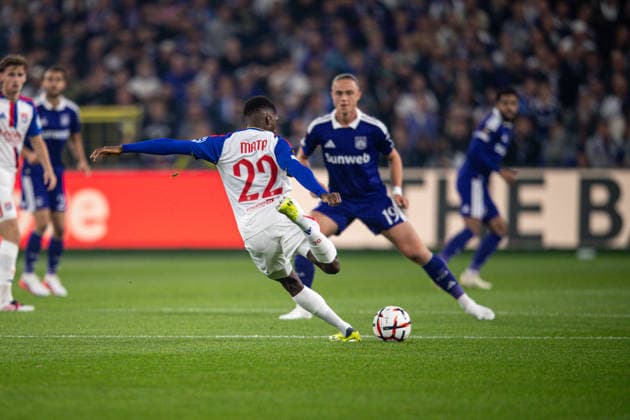 September 16, 2026 UEFA Europa League, RSC Anderlecht vs. Olympique Lyon at Lotto Park; Clinton Mata; Olympique Lyon plays a long ball IMPORTANT NOTICE: In accordance with DFL and UEFA regulations, it is prohibited to use or allow the use of photographs taken in the stadium and or during the match in the form of sequential images and or video-like photo sequences. Copyright: xJordyxFourgonx