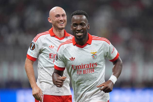 Benfica s Dode Lukebakio celebrates after scoring 0-1 during the Europa League soccer match between Ac Milan and Benfica at San Siro Stadium in Milan , Italy - September 16 , 2026. - Soccer  Copyright: xSpada LaPressex