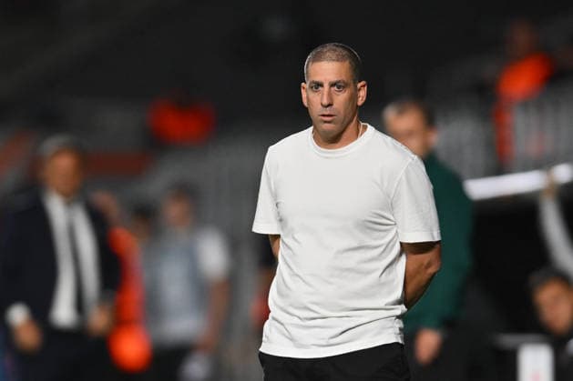 UEFA Europa League: Hapoel Beer-Sheva FC and GNK Dinamo Zagreb Ran Kozuch Hapoel head coach reacts during the UEFA Europa League game between Hapoel Beer-Sheva FC and GNK Dinamo, Giulesti Stadium in Bucharest, Romania, 16 September 2026. Alex Nicodim Imago Images Copyright: xx